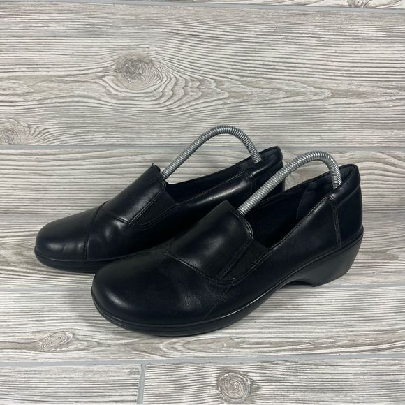 Clarks Collections Black Leather Low Heel Wedge Slip On Shoe - Women’s 10 - Picture 3 of 9